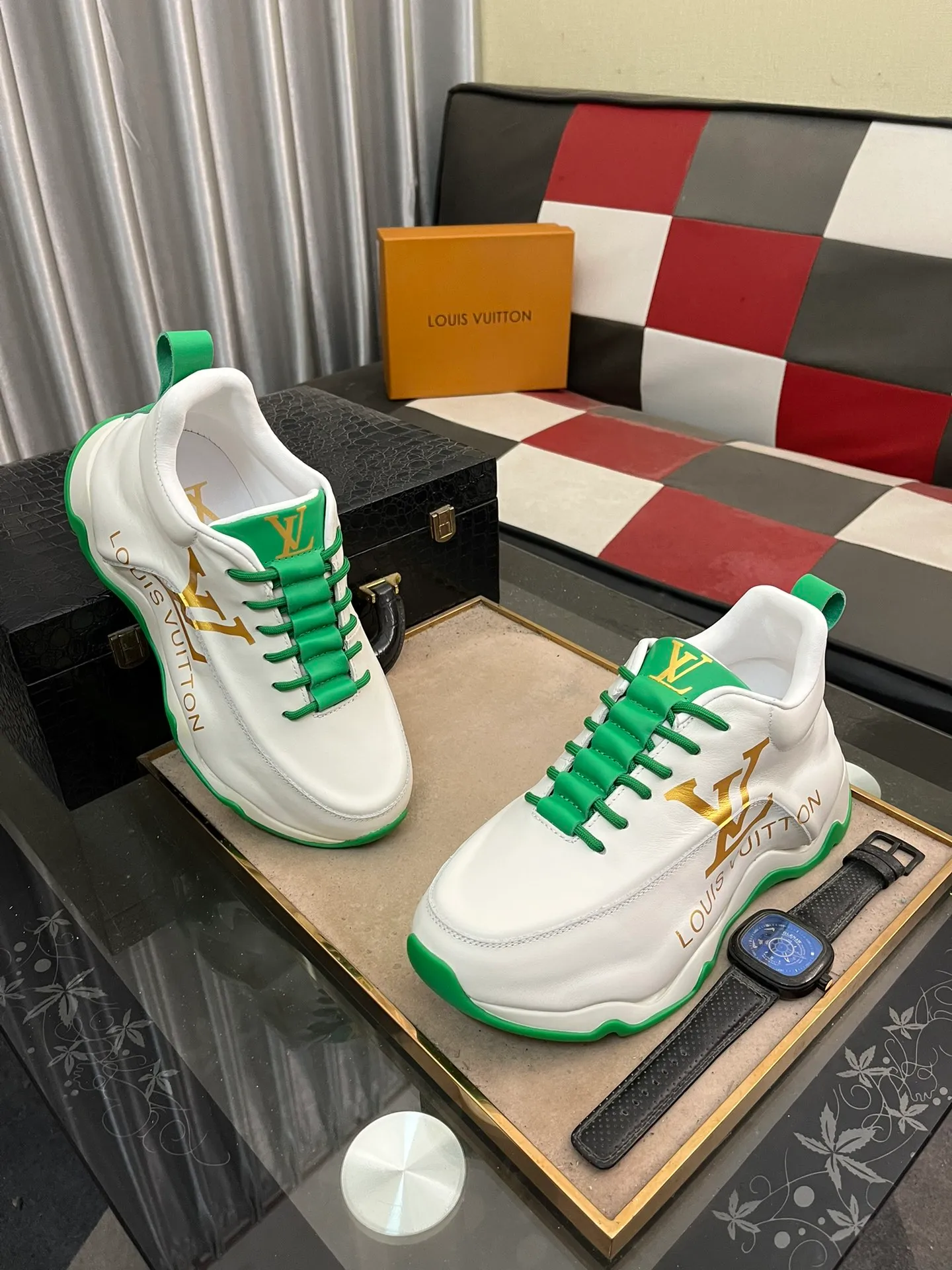 Men's shoes 💰640⌚️⌚️ (GUCCI) Gucci official website men's casual shoes synchronization style, the upper is made of cowhide with imported new brand elements Gucci, showing a good atmosphere, simple design and slip-on style, super versatile, 🐷 leather lining, rubber outsole, size 38-44